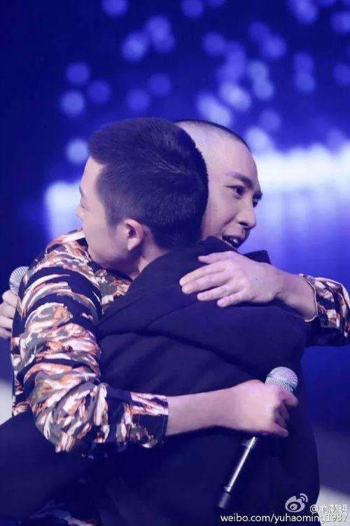 娱乐圈好哥们儿,情谊深厚，共度风雨