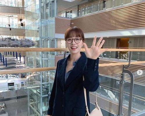 女主播乳罩视频,揭秘网络直播尺度边界