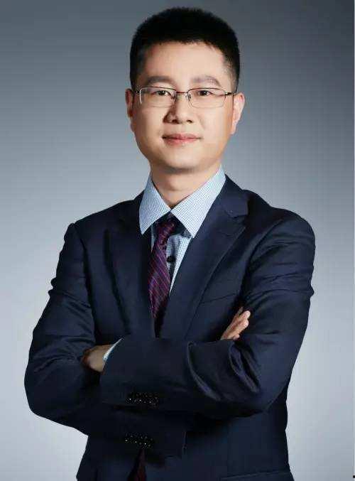 梁卓个人资料,才华横溢的青年才俊，多领域成就斐然