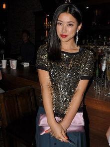 酒吧认识女主播